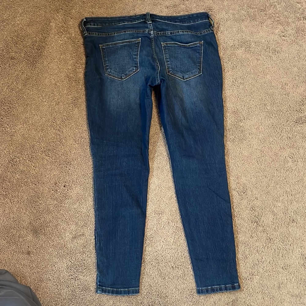 Universal Thread Skinny Jean - Picture 2 of 2